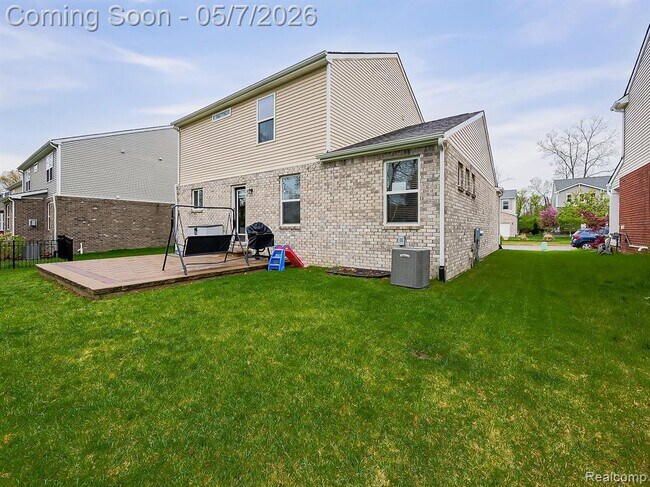 Building Photo - 8640 Quincy Dr