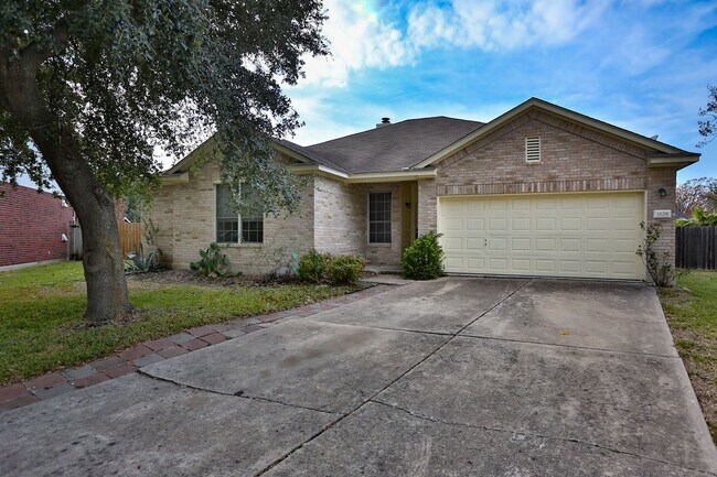 Building Photo - 1628 War Horse Ln