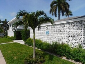 Building Photo - 15 S Palmway