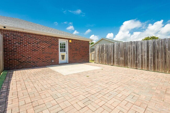 Building Photo - 2104 Frontera St