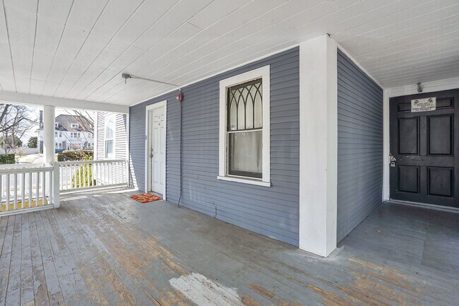 Building Photo - 3 Sumner Ave