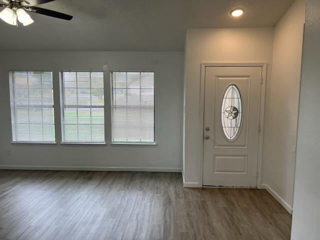 Building Photo - Grasslands