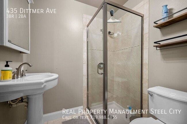 Building Photo - 435 Dittmer Ave