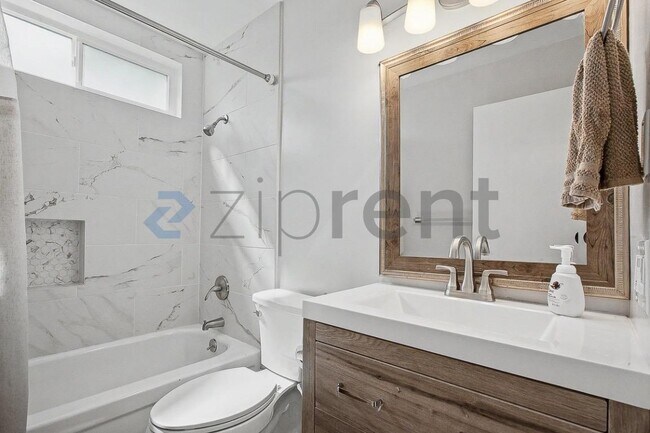 Building Photo - 2307 N Cirby Way