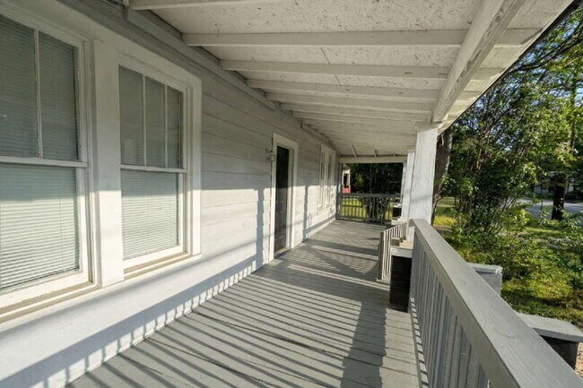 Building Photo - 3101 12th Ave