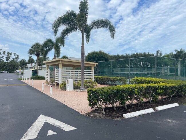 Building Photo - 28181 Pine Haven Way