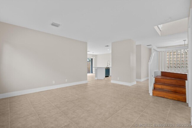 Building Photo - 4250 NW 1st Pl