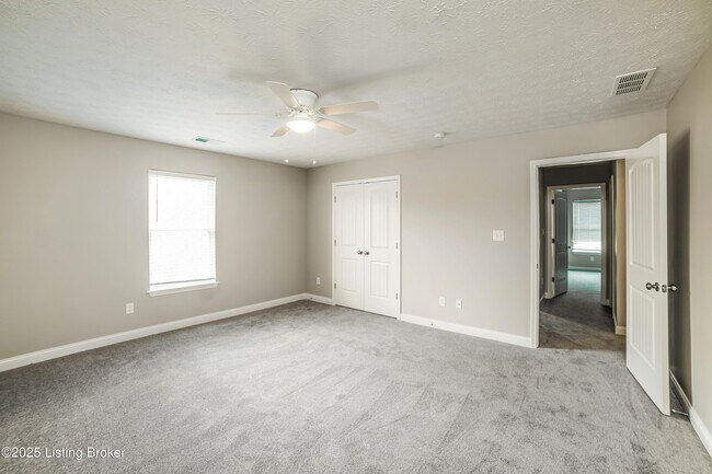 Building Photo - 9137 River Trail Dr