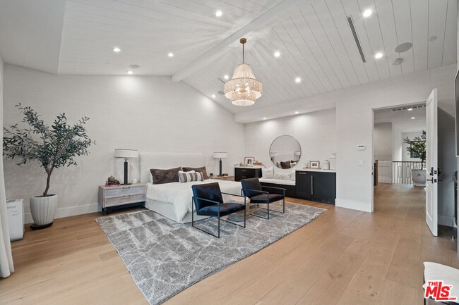 Building Photo - 15645 Woodvale Rd