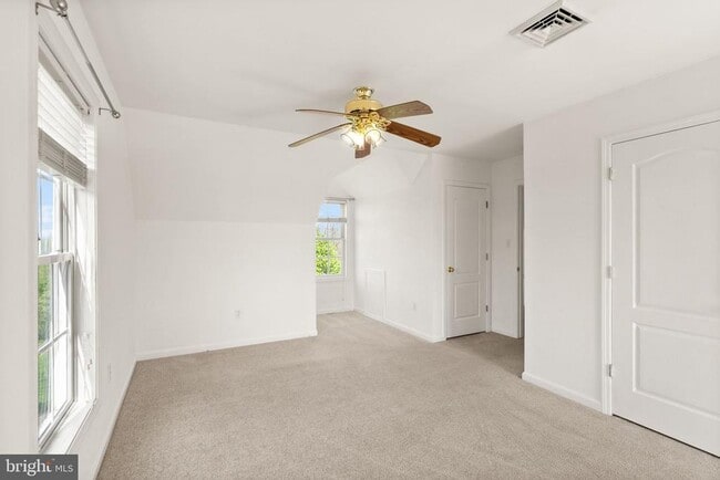 Building Photo - 943 Castle Rock Ln