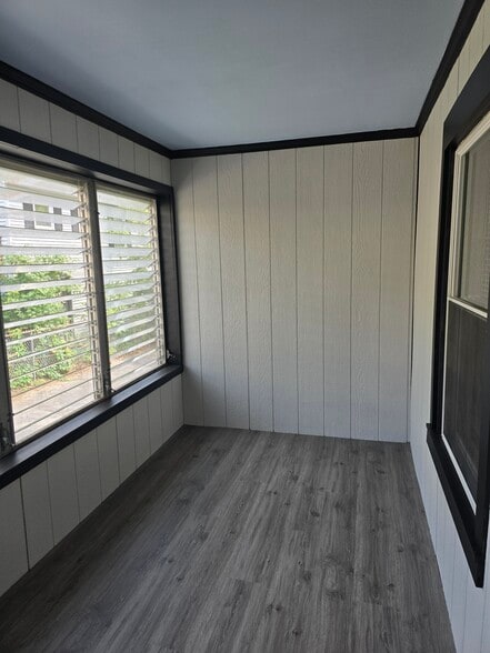 MUDROOM - 355 Laurel St