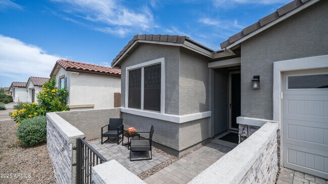 Building Photo - 40410 W Haley Dr