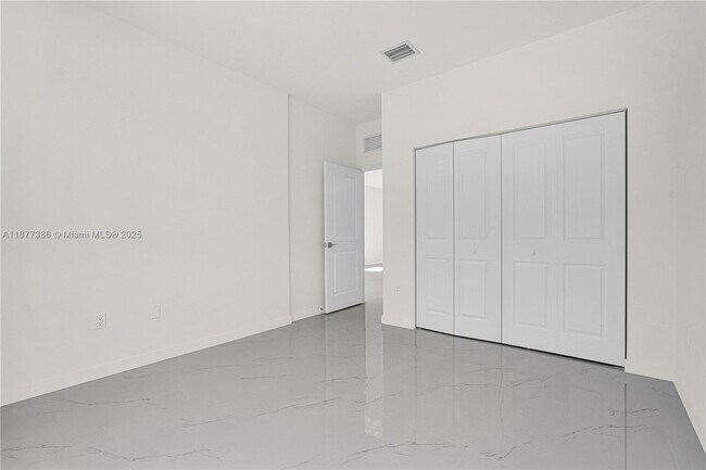 Building Photo - 22505 SW 125th Ave