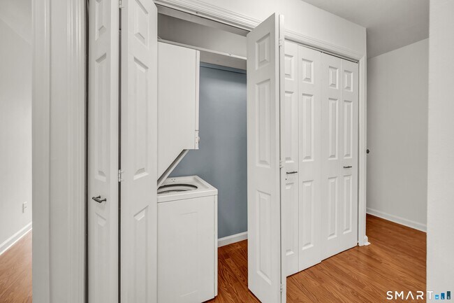 Building Photo - 57 Lawson Ln