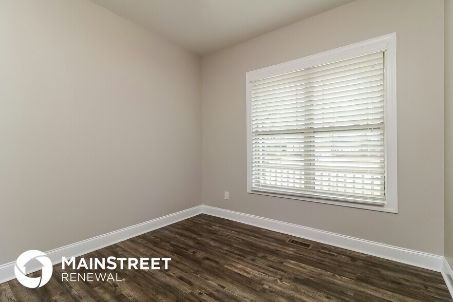 Building Photo - 39 Woodlot Dr