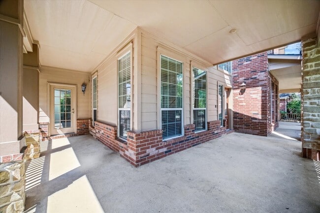 Building Photo - 23814 Seventh Heaven