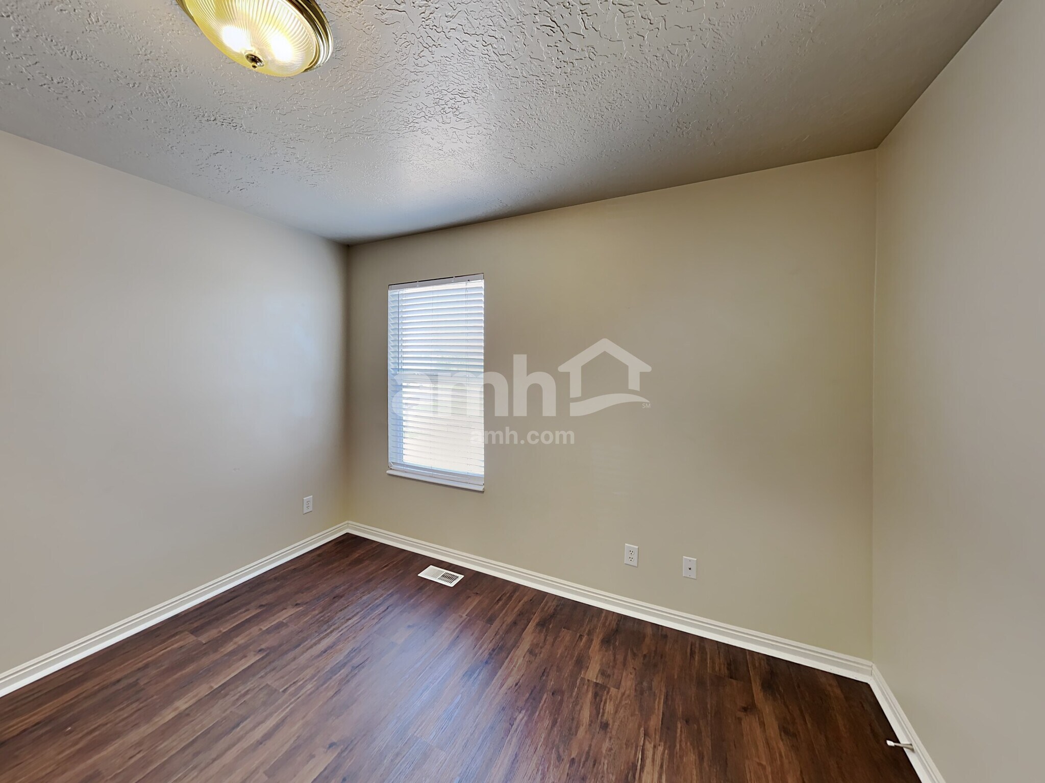 Building Photo - 2254 Orchard Way