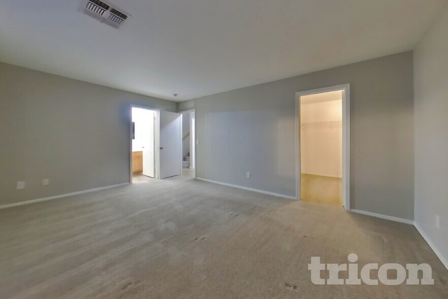 Building Photo - 12510 W Scotts Dr