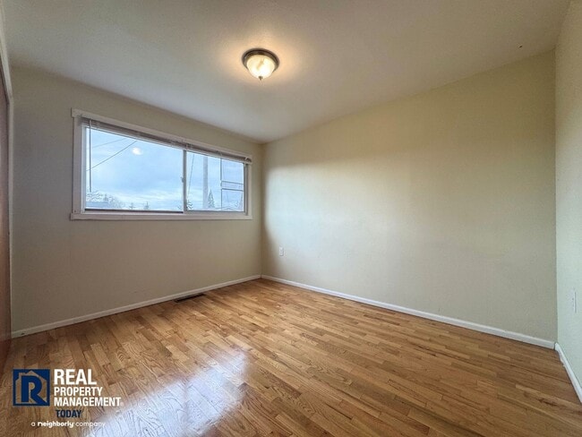 Building Photo - Charming 3 Bedroom Rambler in North Tacoma!