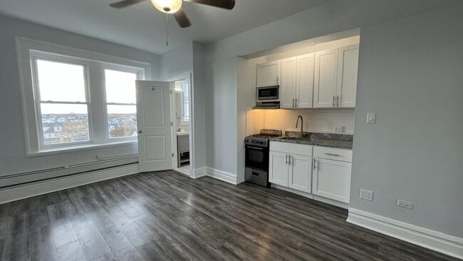 Building Photo - 230 N 19th St