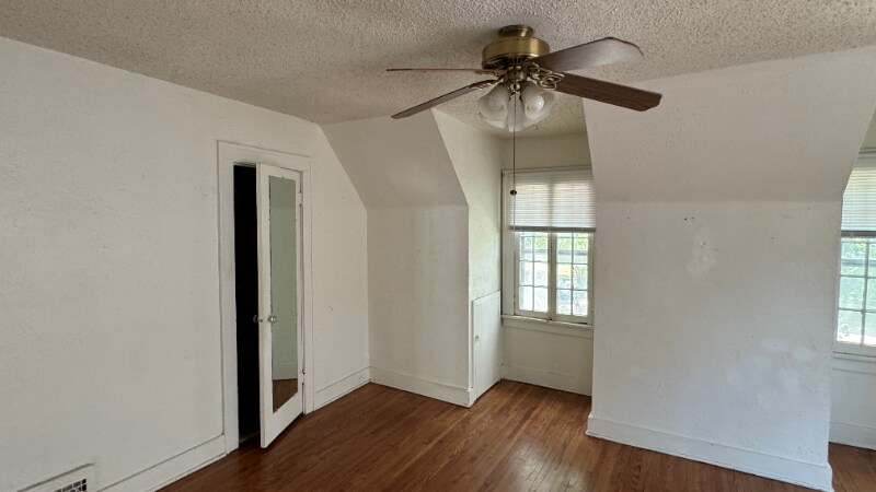 Building Photo - 707 Litchfield N