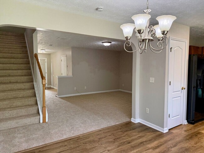 Building Photo - 752 Georgetown Ct