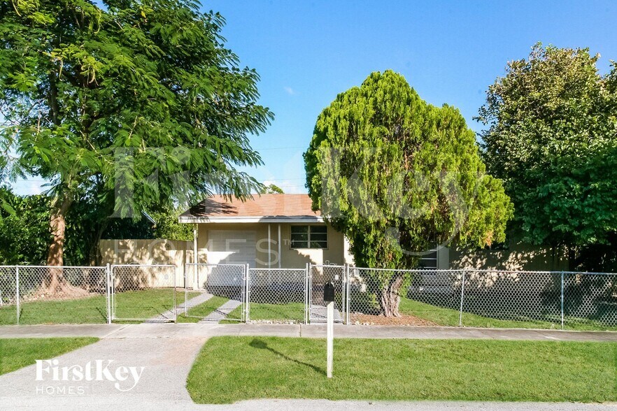 Primary Photo - 20705 Coral Sea Rd