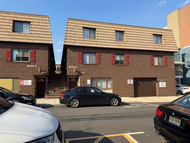 Building Photo - 74 69th St