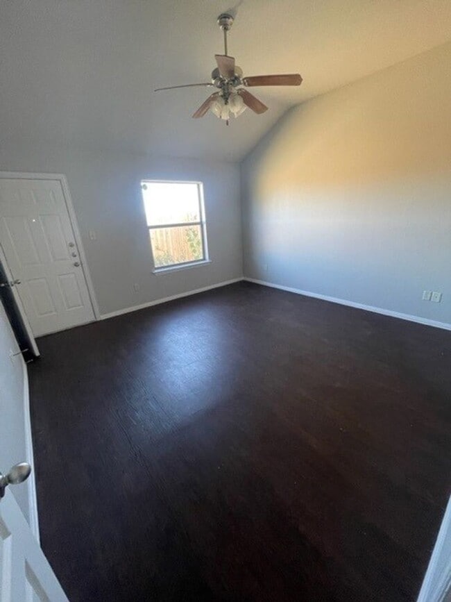 Building Photo - 1912-2000 Prosperity Trail