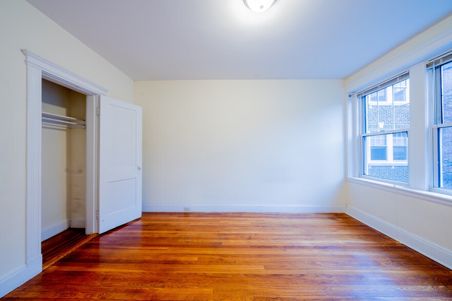 Building Photo - 333 Harvard St