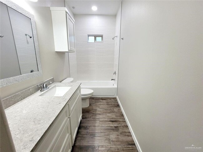 Building Photo - 19 Vani Dr