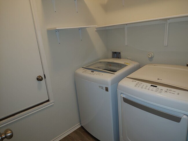 Building Photo - Cute house in Buda