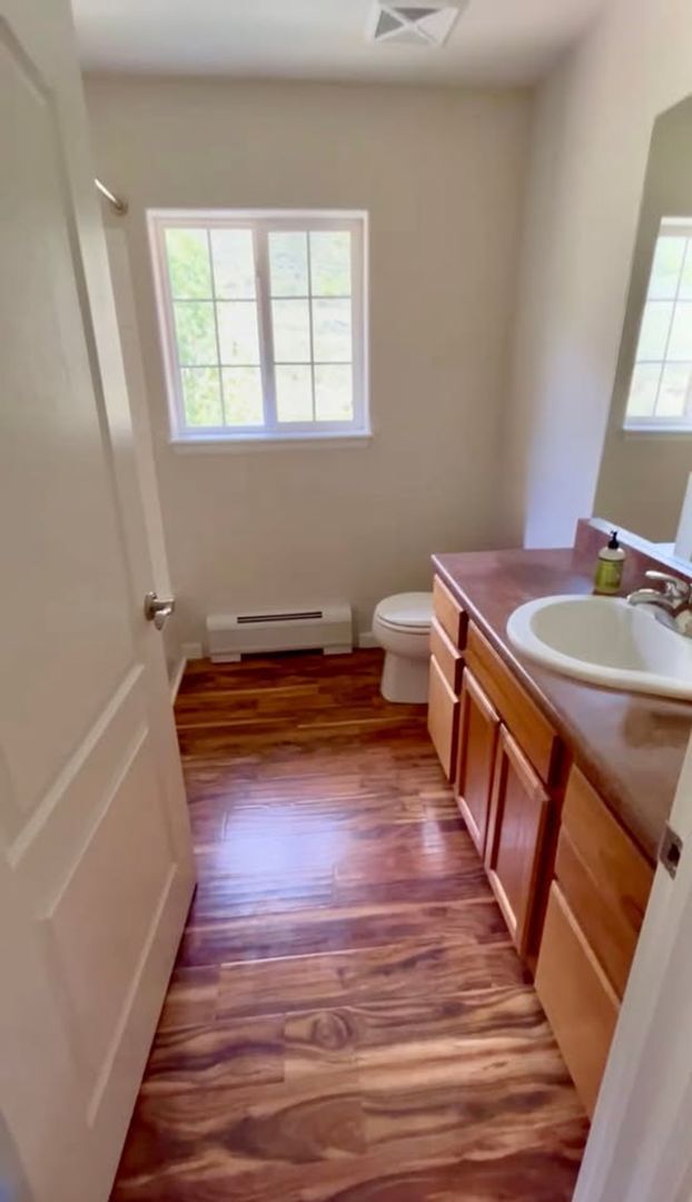 Building Photo - New Castle Condo – 2 Bed / 2 Bath with 2-Car Garage Available 6/15