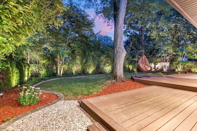 Building Photo - 623 Echo Ln