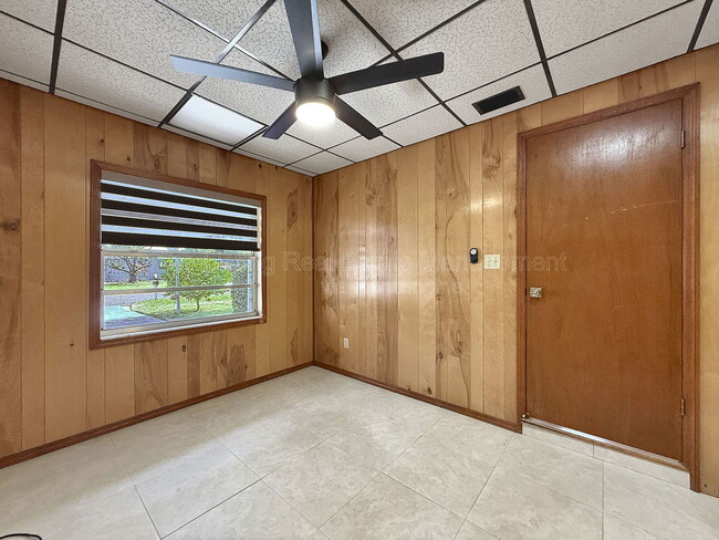 Building Photo - 4517 S Hesperides St