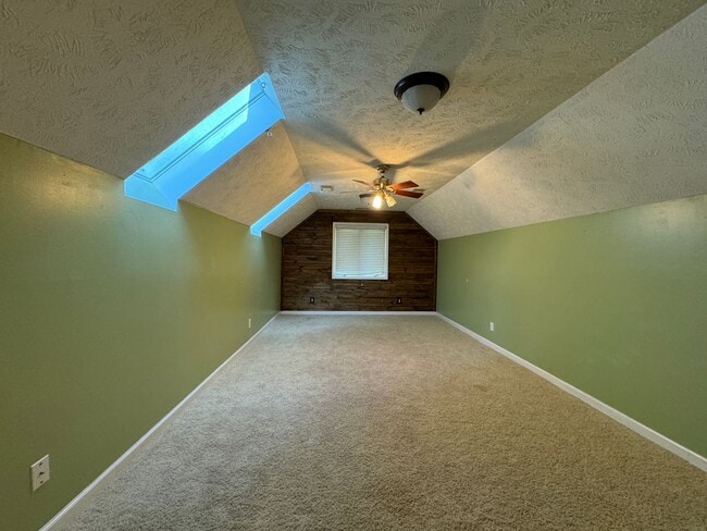 Building Photo - Carolina Lakes!! Close to Marina