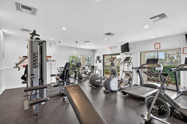 Building Photo - 9940 S Ocean Dr