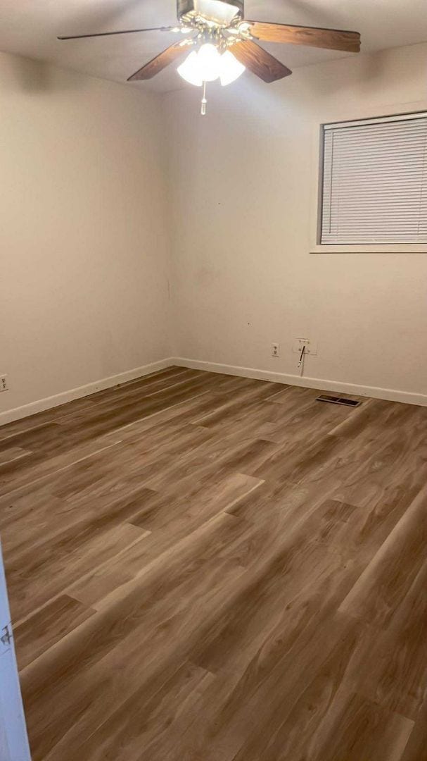 Building Photo - 504 W South