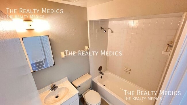 Building Photo - 12347 Antonio Cir