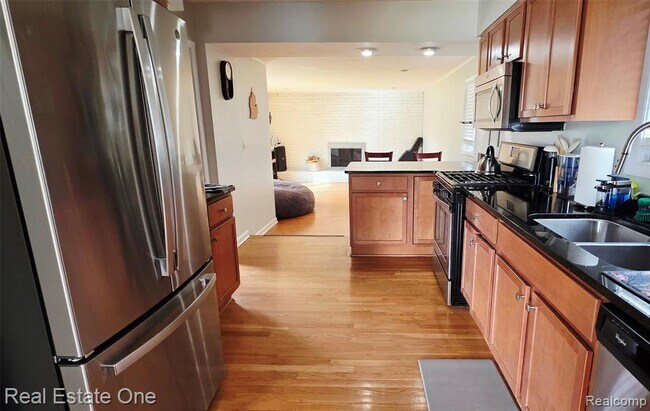 Building Photo - 4217 Crooks Rd