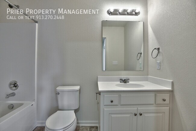 Building Photo - 12571 Chelsea St