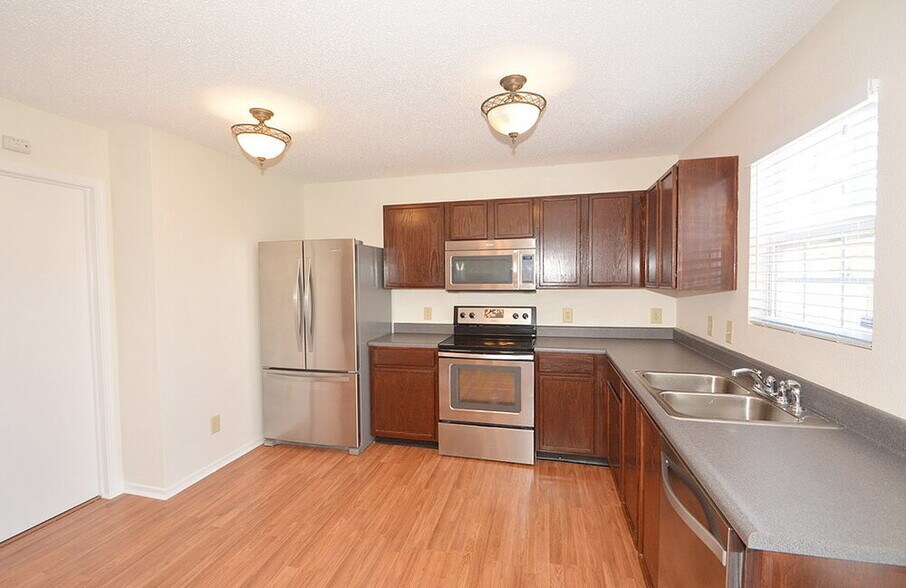 Building Photo - 7770 Brandenburg Way