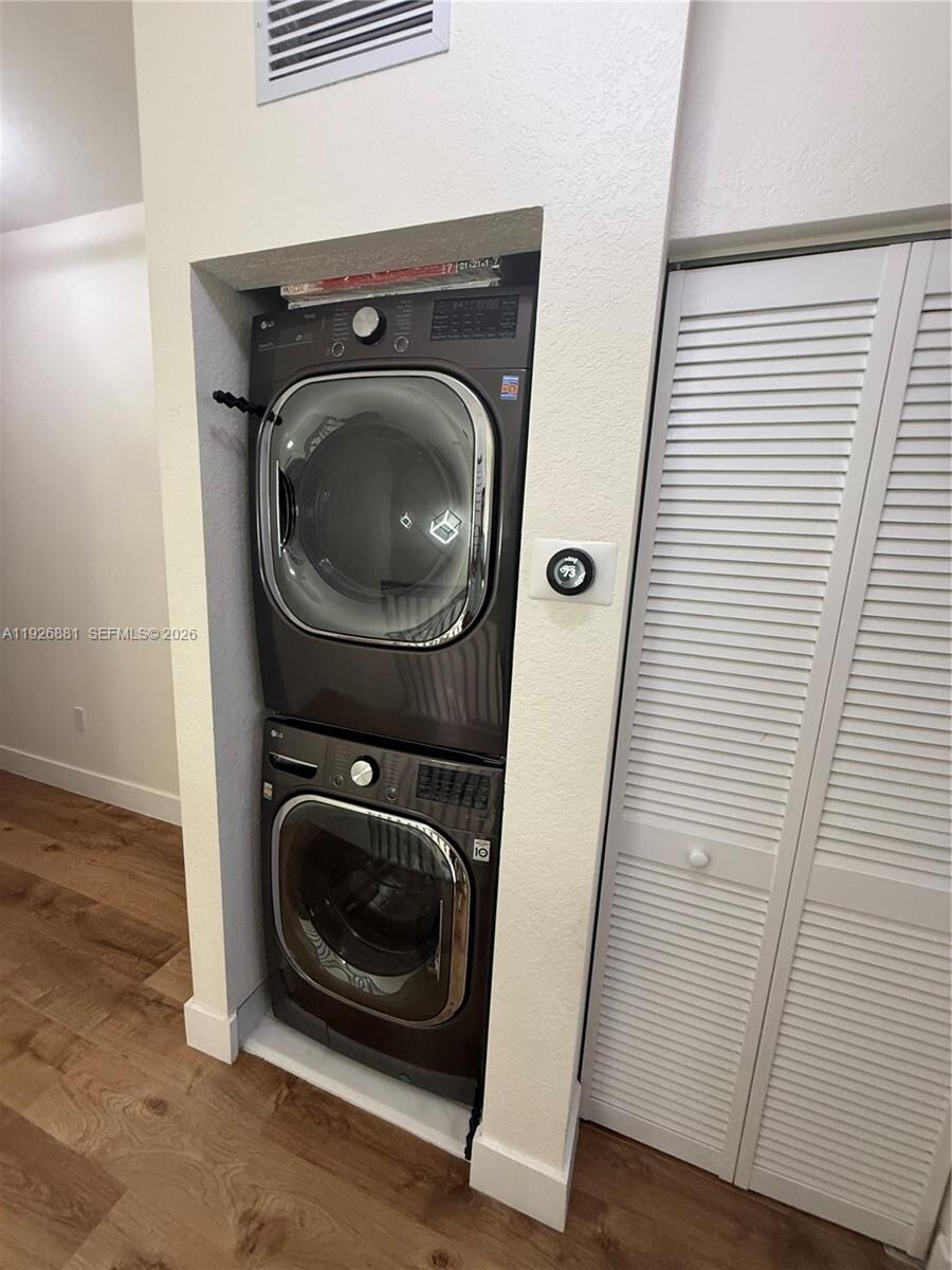 Building Photo - 11128 W 32nd Ln