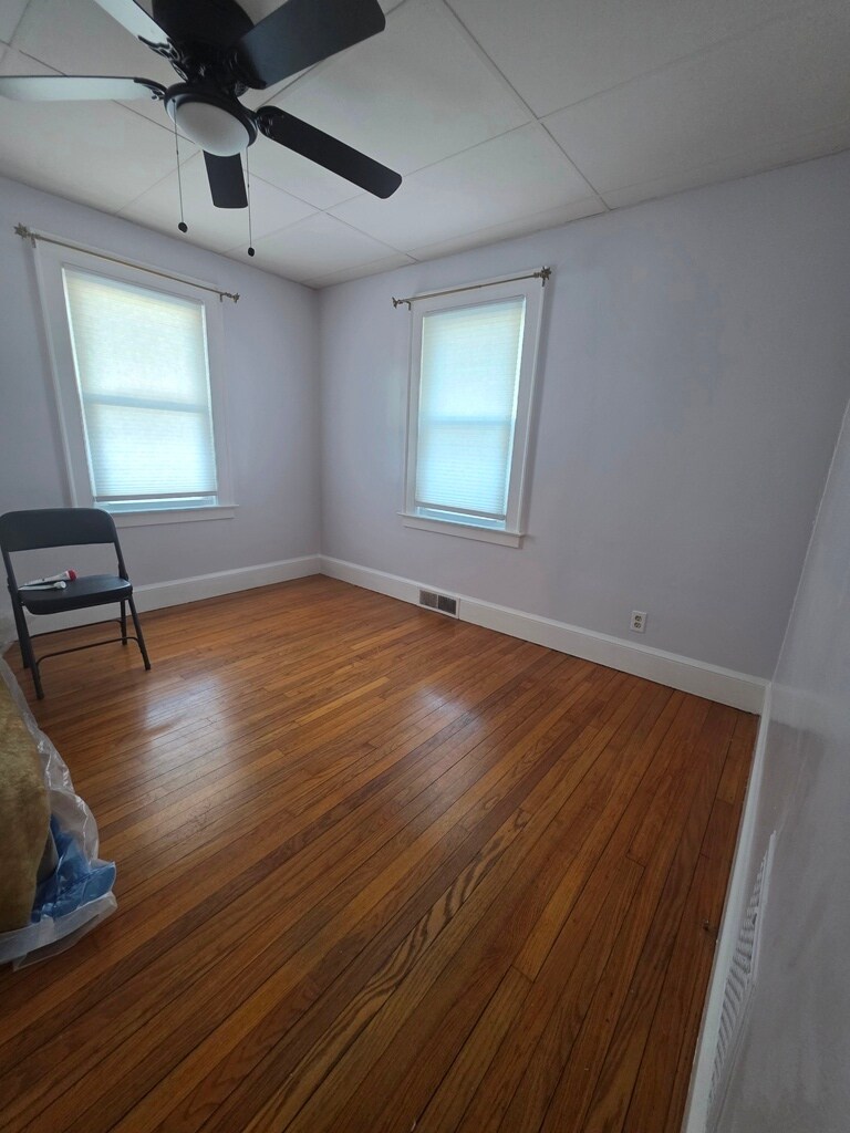 Building Photo - 19 Lakeview Ave