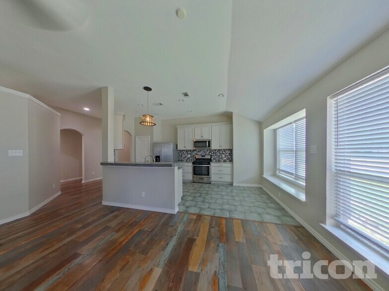 Building Photo - 157 Spring Hollow Dr