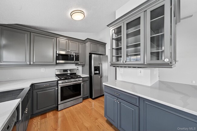 Building Photo - 3911 Whispering Hills Dr