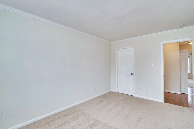 Building Photo - 924 Firefall Ct