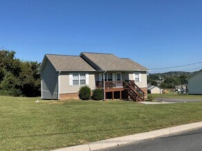 Building Photo - Furnished Home - White Pine, Tennessee