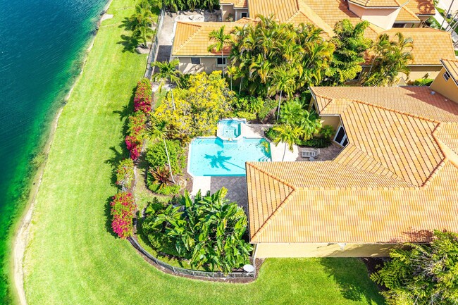 Building Photo - 123 Sunesta Cove Dr