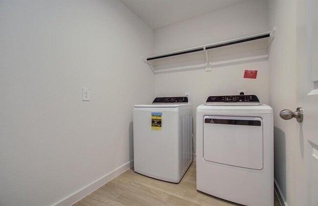 Building Photo - 1615 Battisti Dr